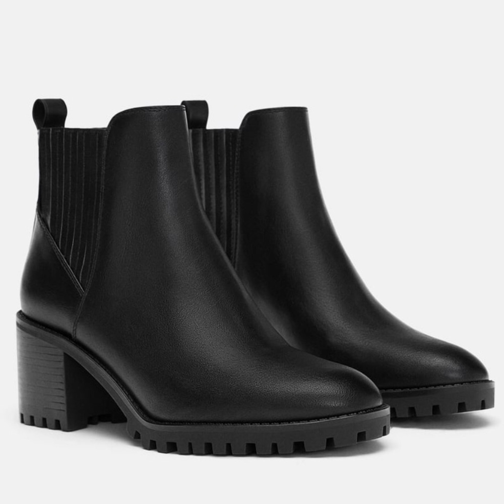 ✔️BRAND NEW ZARA HEELED BOOTIES WITH LUG SOLES